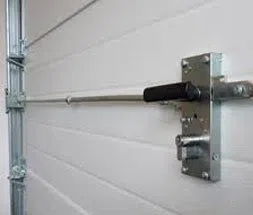 Golden Locksmith Services Levittown, PA 215-583-2331 - 9-Garage-Door-Locks